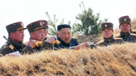 كوريا الشمالية تطلق صاروخين بالستيين