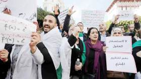 مصمم لافتات الحراك يرفض دعوة بن صالح