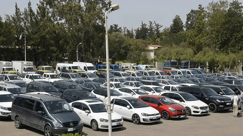 الجمارك: انفراج قضية 48 ألف سيارة محجوزة  