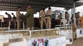 قتلى في هجوم حوثي على عرض عسكري للجيش اليمني