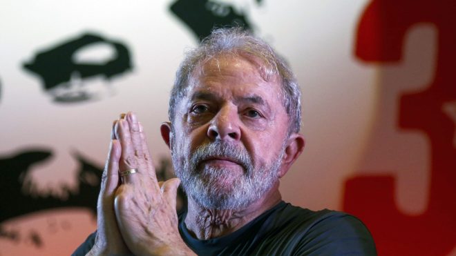 في اتصال مع عباس : الرئيس البرازيلي يؤكد دعمه للشعب الفلسطيني
