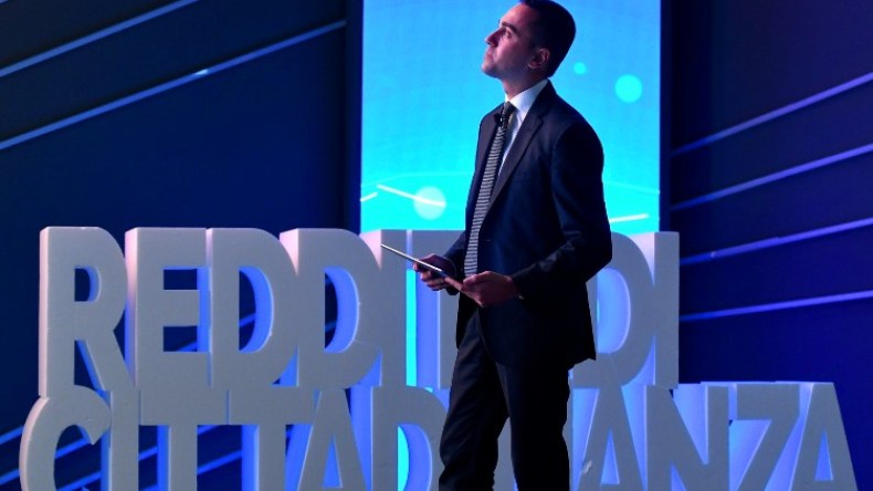 فرنسا تستدعي سفيرها من إيطاليا