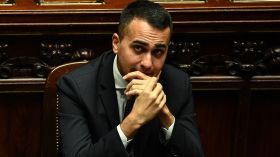 إيطاليا تطالب بمعاقبة فرنسا