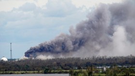 شاهد.. أبخرة كيماوية تغطي سماء لويزيانا