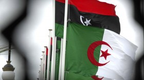 درس ليبي متأخر للجزائريين