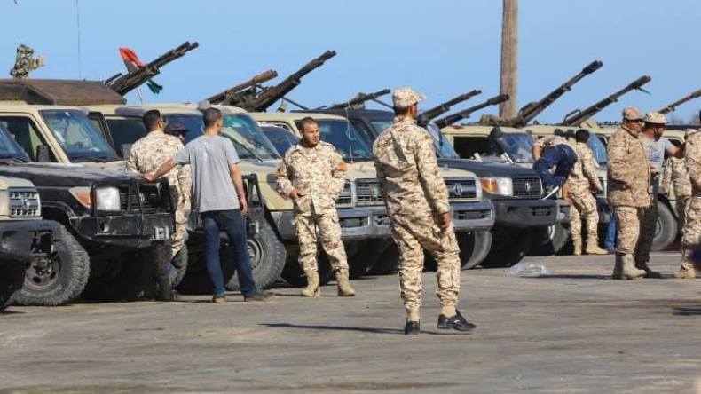 اشتباكات عنيفة على أطراف العاصمة الليبية