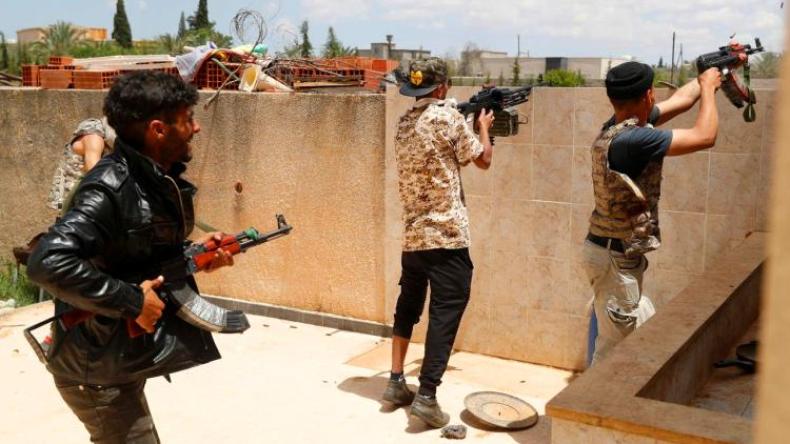 روسيا تُأجْجُ الصراع في ليبيا