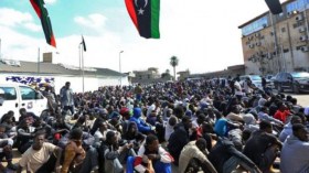 نرفض إقامة مراكز للمهاجرين على أراضينا
