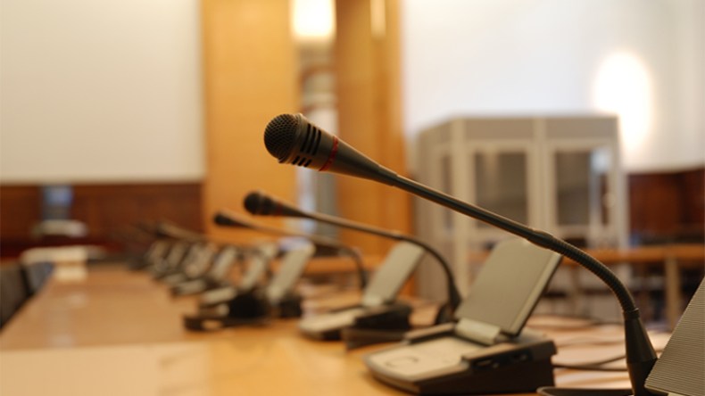 اجتماعات بالجملة.. لماذا؟