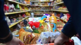 طوابير وتدافع بمحلات وأسواق خميس مليانة.. وكورونا على أبوابها