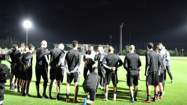 ماجر يحول “الخضر” إلى حقل تجارب.. يخوض معركة التكتيك ويتجاهل الأسماء