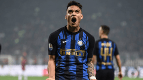 وكيل الأرجنتيني مارتينيز يصدم برشلونة