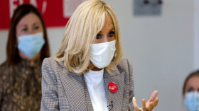 سيدة فرنسا الأولى تعزل نفسها بعد مخالطة شخص مصاب بكورونا