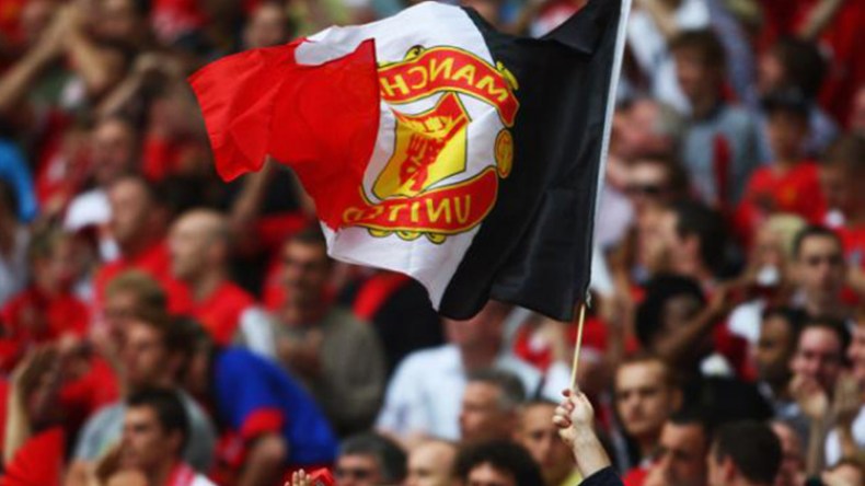 أنصار مانشستر يهاجمون ملاك الفريق