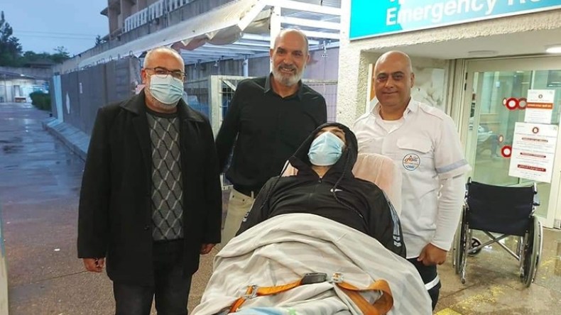 شاهد الاحتلال يفرج عن الأسير الفلسطيني ماهر الأخرس