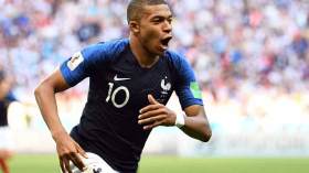 مبابي “القنبلة” التي ضيعها الخضر… واستفاد منها ديشان