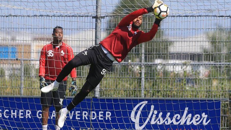 مبولحي يقود الاتفاق السعودي للفوز “بثمانية”