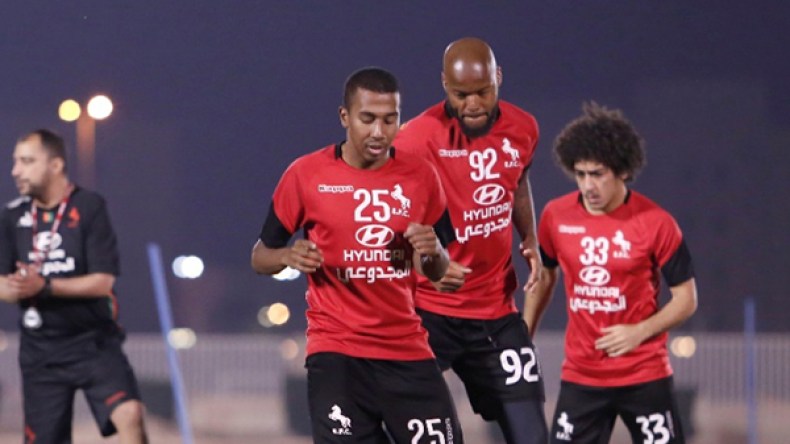 أول هزيمة لمبولحي في السعودية