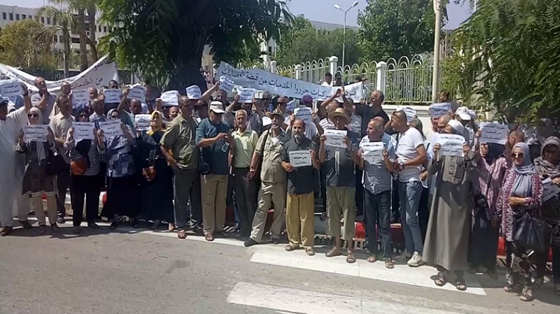 متقاعدو التربية بتيبازة يحتجون أمام مقر الولاية