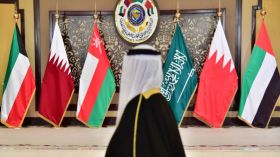 مجلس التعاون الخليجي يستنكر الاعتداء على سفن تجارية قرب الإمارات