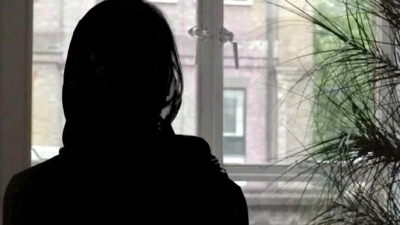 أمي تخلت عني في اليوم التاسع من ولادتي ولكنني أبحث عنها!