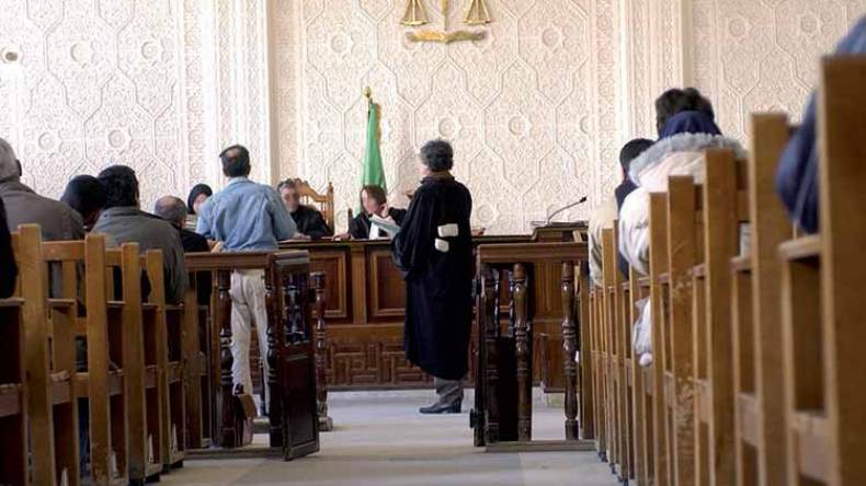 تأجيل محاكمة رئيس بلدية المنيعة لغياب الشهود