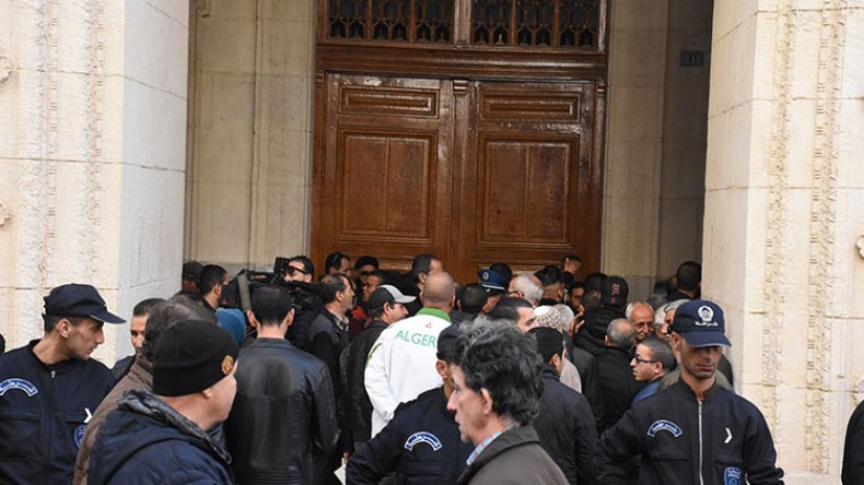 الوزراء يُسجنون أيضا!