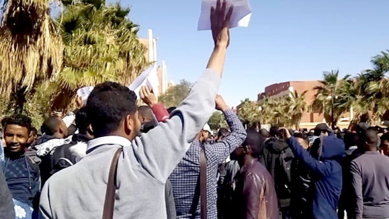 توظيف أبناء المنطقة في صلب اهتماماتنا