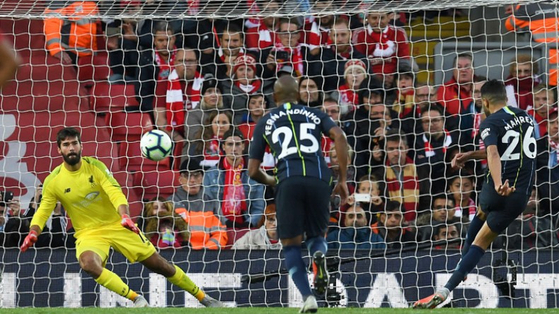 كلوب يصف ركلة محرز المهدرة بـ”الحظ المستحق”