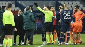 محرز، فيغولي، وبن رحمة يدعمون مدرب نادي باشاك بسبب العنصرية