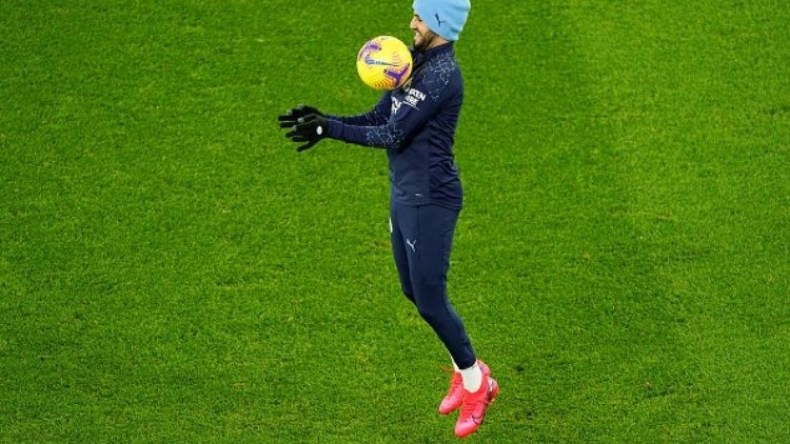 محرز يعاني مع غوارديولا وإصابة دي بروين قد تغير المعطيات