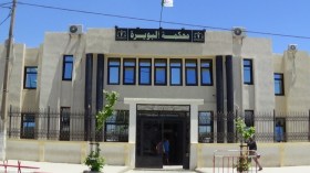 مدير متوسطة مهدد بالحبس لإمضاء ترخيصا لنفسه ليدرس بجامعة البويرة