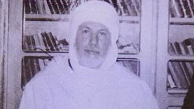مع الشعب
