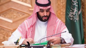 ولي العهد السعودي يعزي بوتفليقة