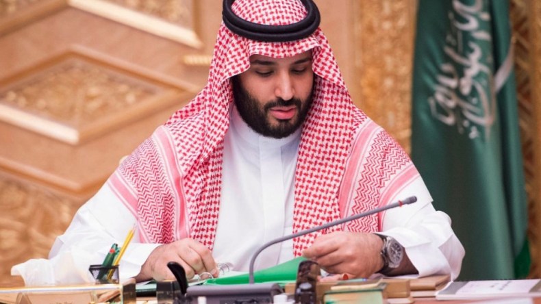 ولي العهد السعودي يعزي بوتفليقة
