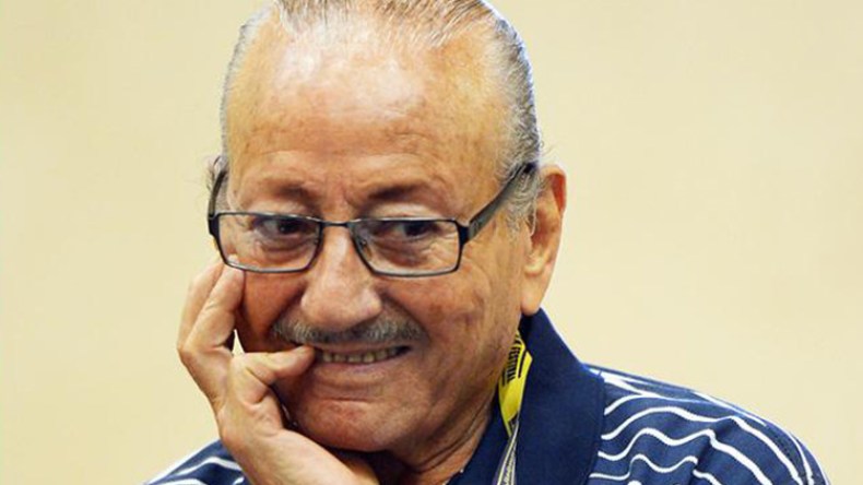 محمد الأخضر حمينه: العربي الوحيد الذي دخل “كان” وأغلق الأبواب