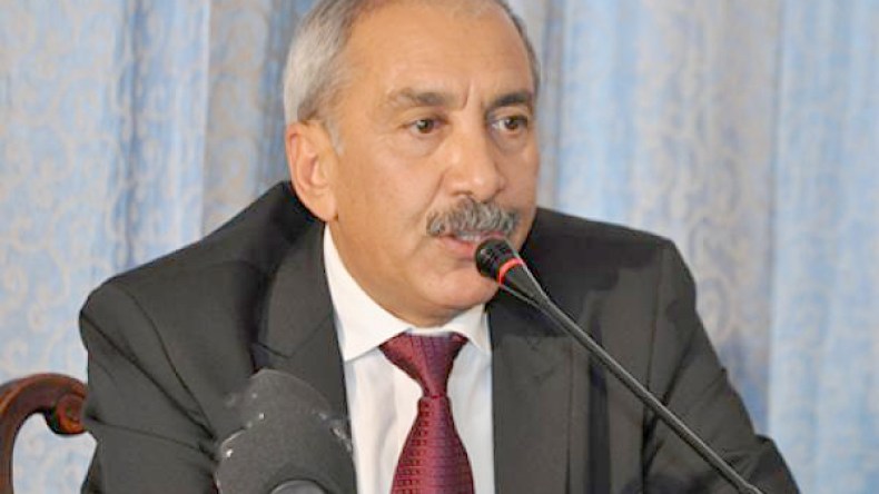 محمد بوعزارة يطل بـ”عشت مع هؤلاء” و”كي لا تكون قنبلة موقوتة”