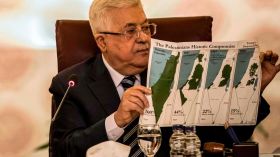 الفلسطينيون يعدلون عن طلب التصويت على قرار يرفض خطة ترامب