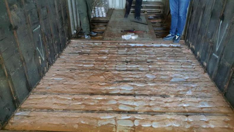 قتال عنيف بين موالين لحزب الله والنظام السوري