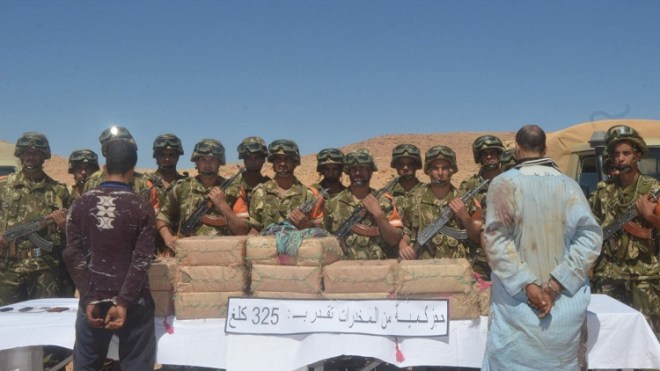 الجيش يحجز 3 قناطير من الكيف بتندوف