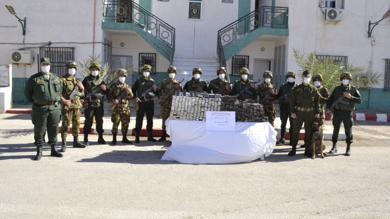 خلال أسبوع فقط.. حجز 14 قنطارا من الكيف مصدرها المغرب