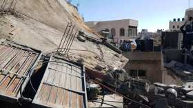 الاحتلال يفجر منزل أم لخمسة معتقلين مدى الحياة