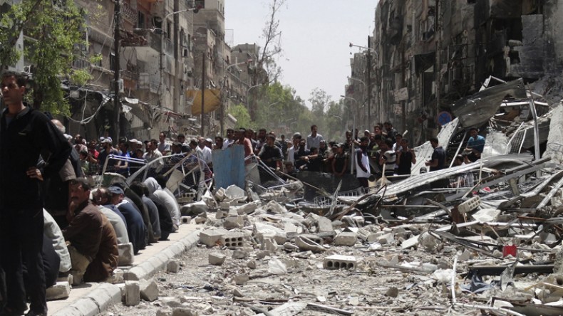 النظام السوري يمنع انتشال الجثث العالقة تحت الركام