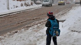 حجرات مدارس تحولت إلى مسابح وغرف تبريد بالبويرة