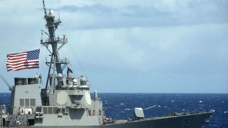 مدمرة أمريكية تقترب من خليج بطرس الأكبر وتستفز روسيا