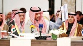 رجل في “العهد المخنّث”