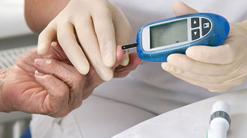 آلات مغشوشة لقياس السكري تباع في الصيدليات