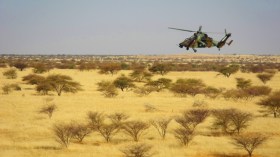 مقتل 13 عسكرياً فرنسياً في مالي