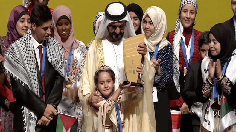 تلميذة مغربية تتوج بطلة “تحدي القراءة العربي”