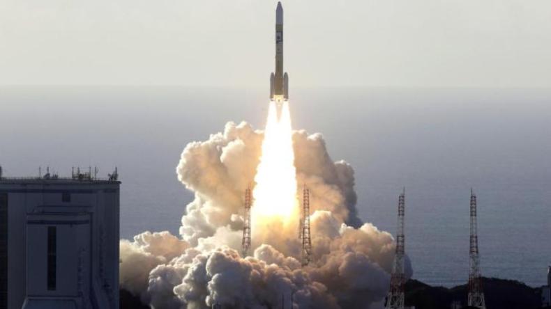 انطلاق أول مهمة عربية إلى المريخ